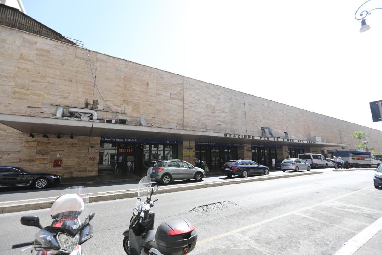Appartamento Vicino Stazione Termini E Colosseo Rome Buitenkant foto